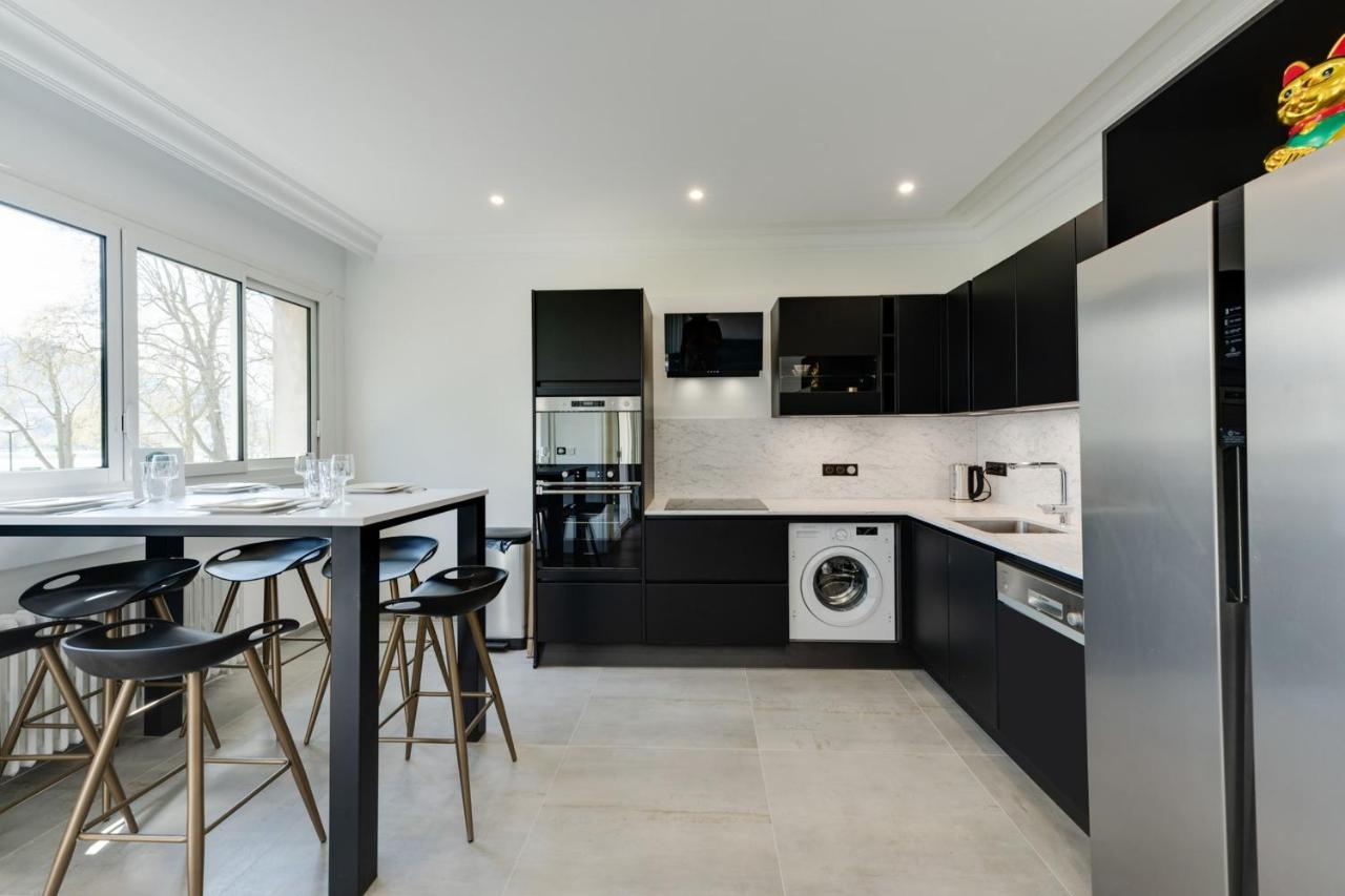 Swan Lake - Design Apartment Facing Lake آنسي المظهر الخارجي الصورة