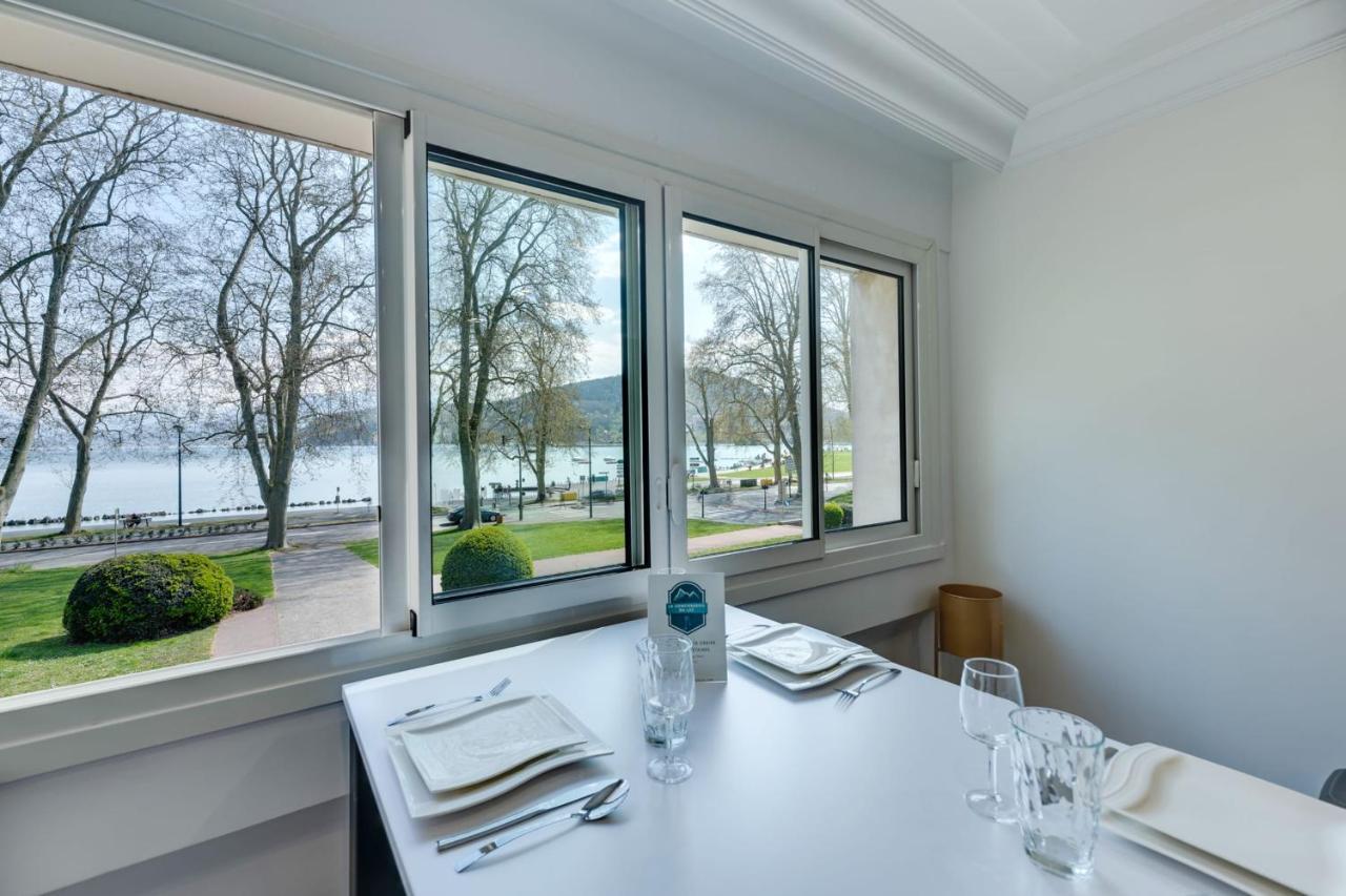 Swan Lake - Design Apartment Facing Lake آنسي المظهر الخارجي الصورة