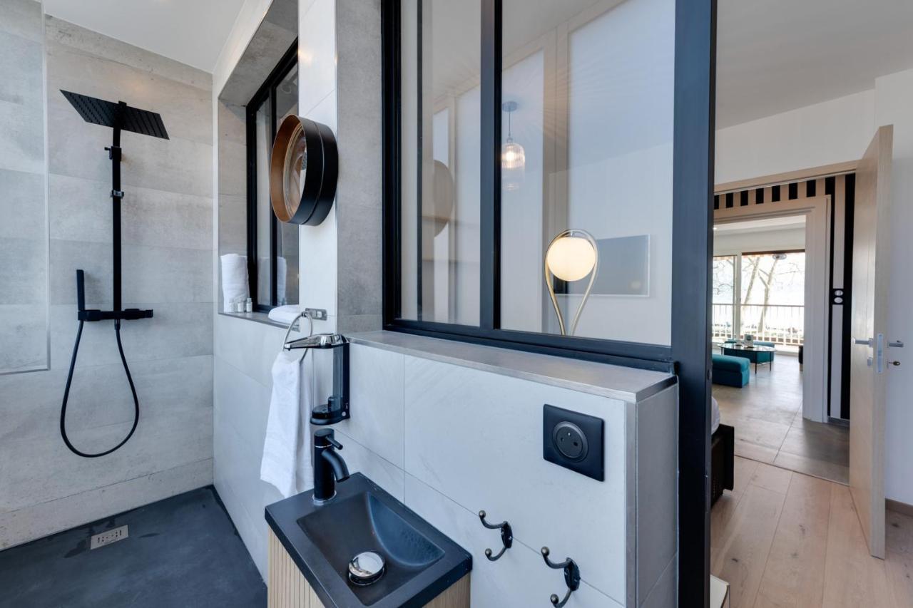 Swan Lake - Design Apartment Facing Lake آنسي المظهر الخارجي الصورة
